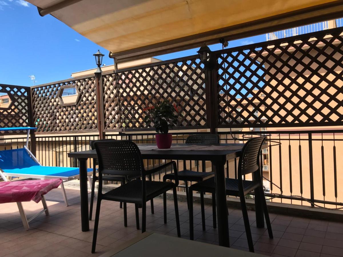 Appartement Attico Via Capo Soprano à Ostie Extérieur photo